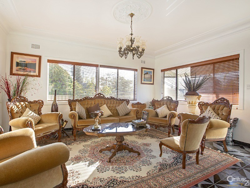 54 Mitchell Street, Fairfield East NSW 2165