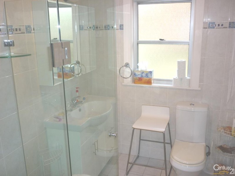 229 Robertson Street, Guildford NSW 2161