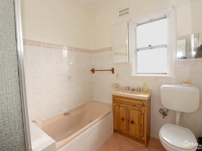 24 Eton Street, Fairfield NSW 2165