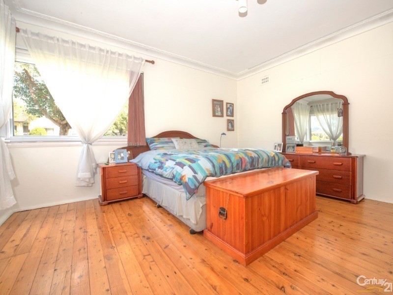 24 Eton Street, Fairfield NSW 2165