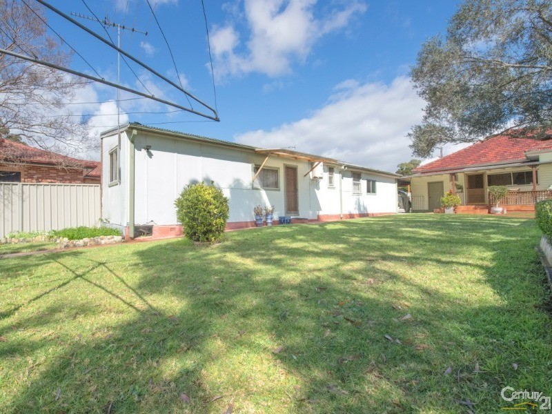 24 Eton Street, Fairfield NSW 2165