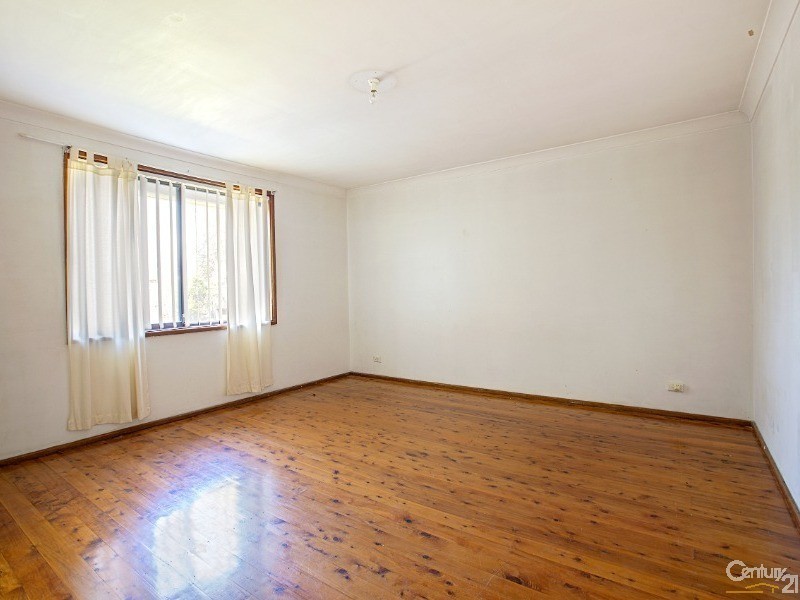 16 Musgrave Crescent, Fairfield West NSW 2165