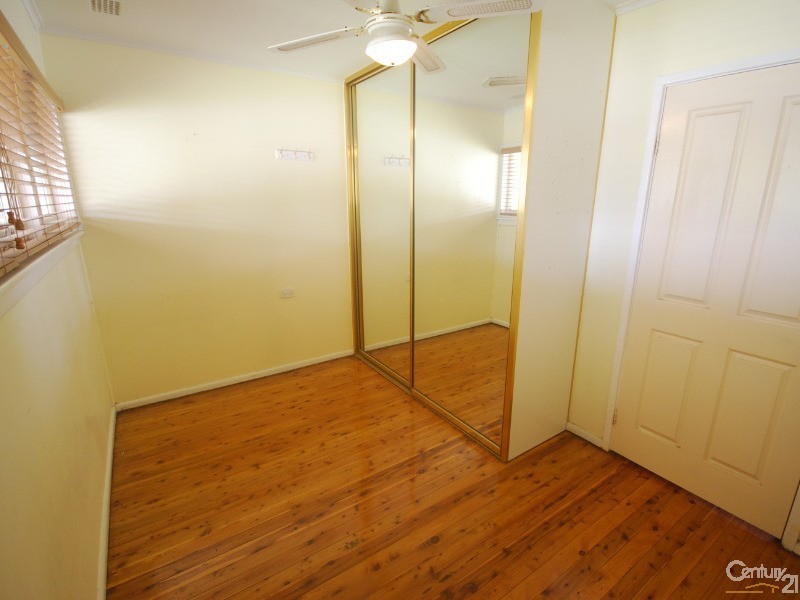 Fairfield West NSW 2165