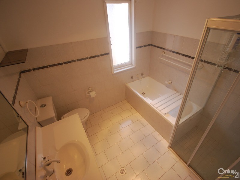 Fairfield West NSW 2165