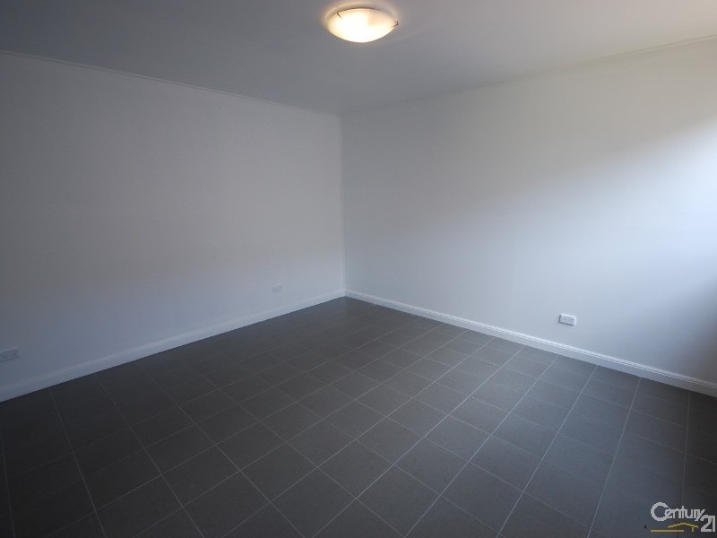 Fairfield West NSW 2165