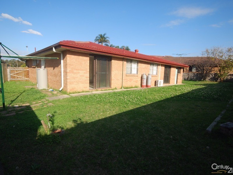 10 Defoe Place, Wetherill Park NSW 2164