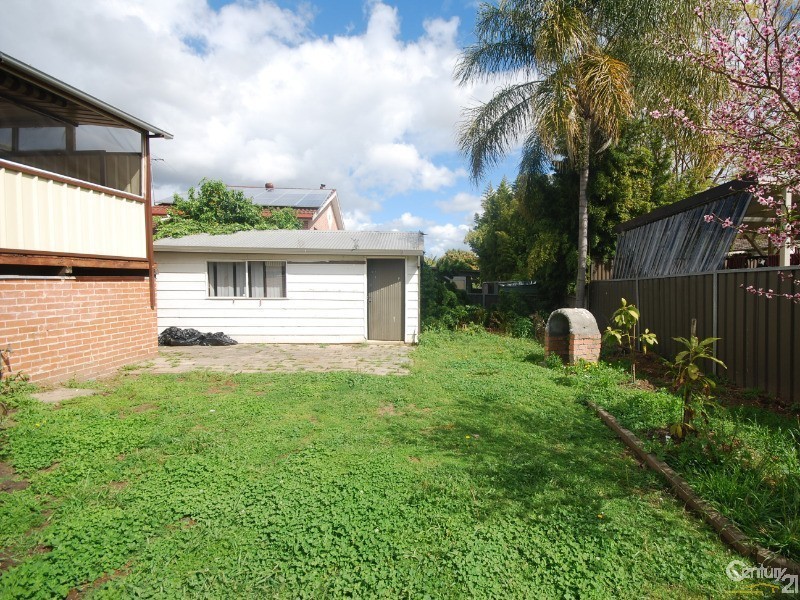 Fairfield West NSW 2165