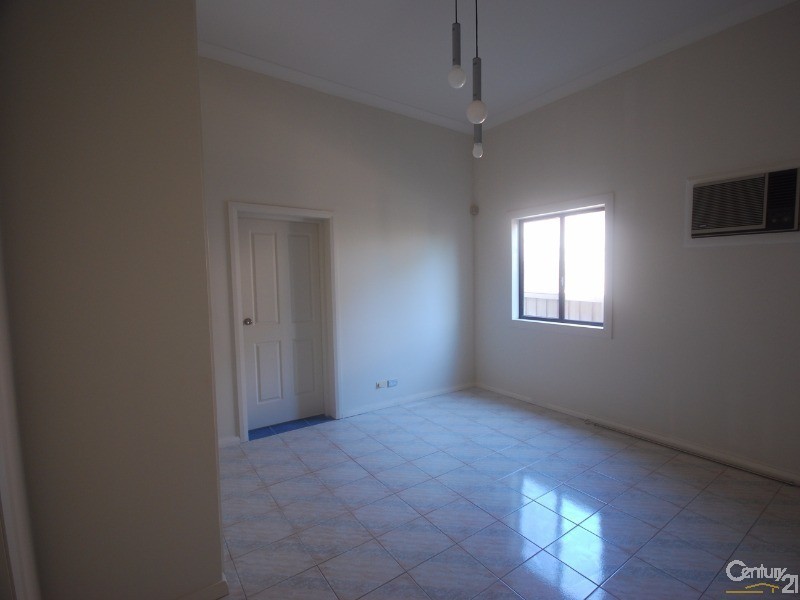 West Hoxton NSW 2171