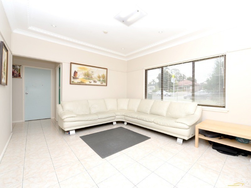 77 Wolseley Street, Fairfield NSW 2165