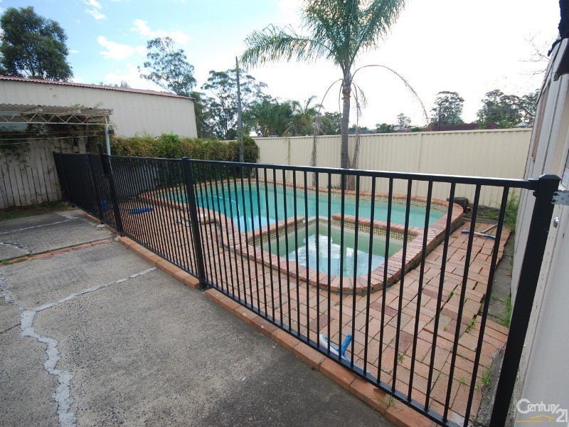 9 Busby Rd, Busby NSW 2168