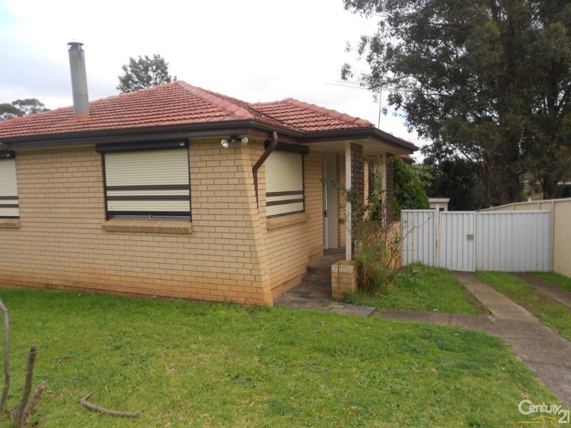 9 Busby Rd, Busby NSW 2168