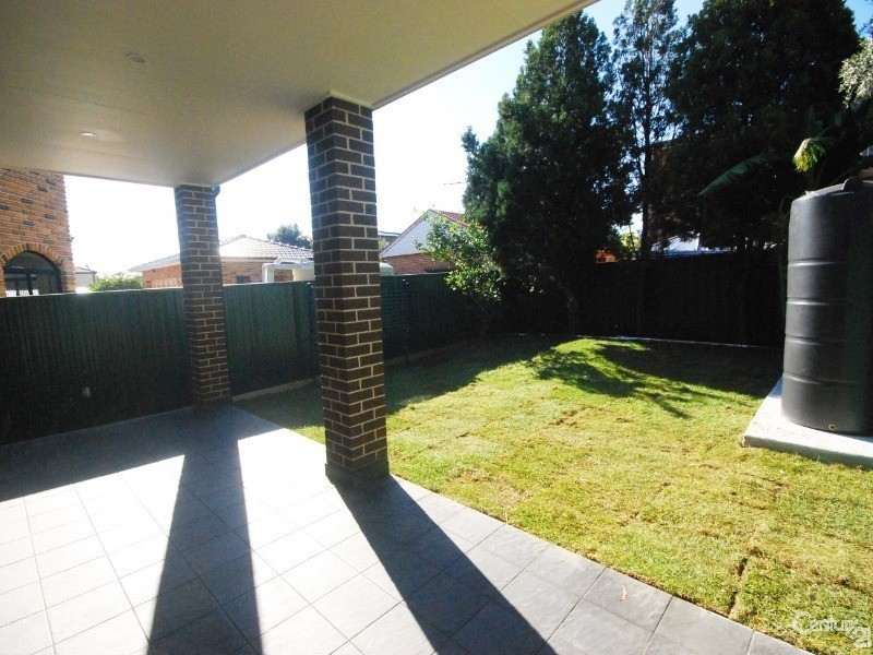 Fairfield West NSW 2165