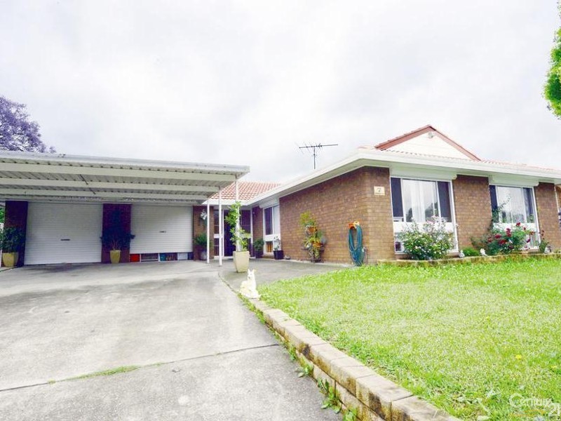 7 Raphael St, Greenfield Park NSW 2176