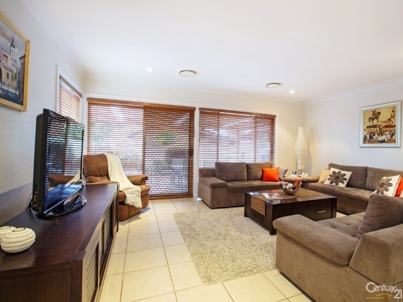 9 Kneale Close, Edensor Park NSW 2176