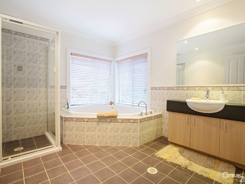 9 Kneale Close, Edensor Park NSW 2176