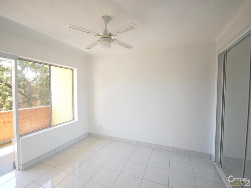 17/11 Gilbert Street, Cabramatta NSW 2166