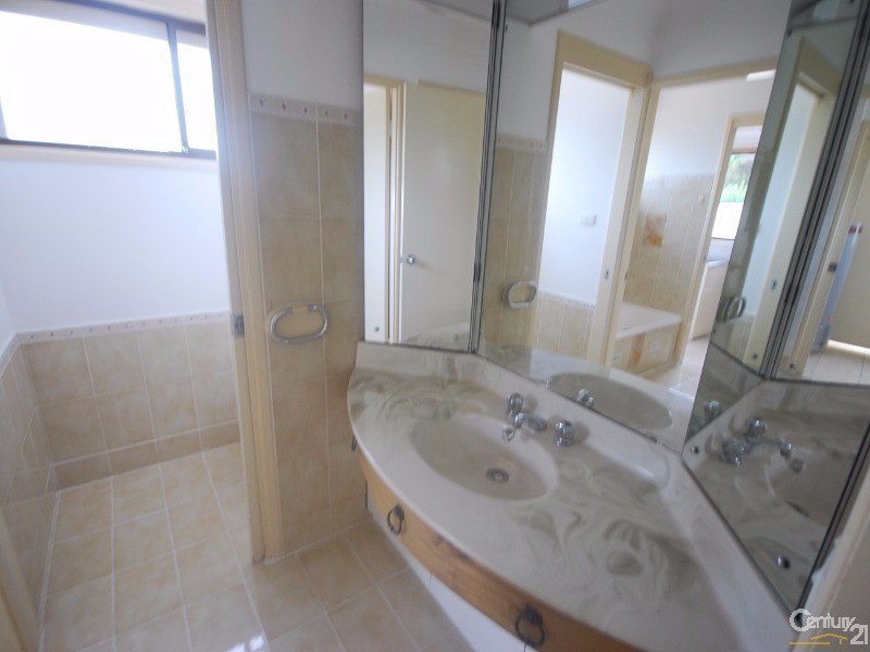 Bossley Park NSW 2176