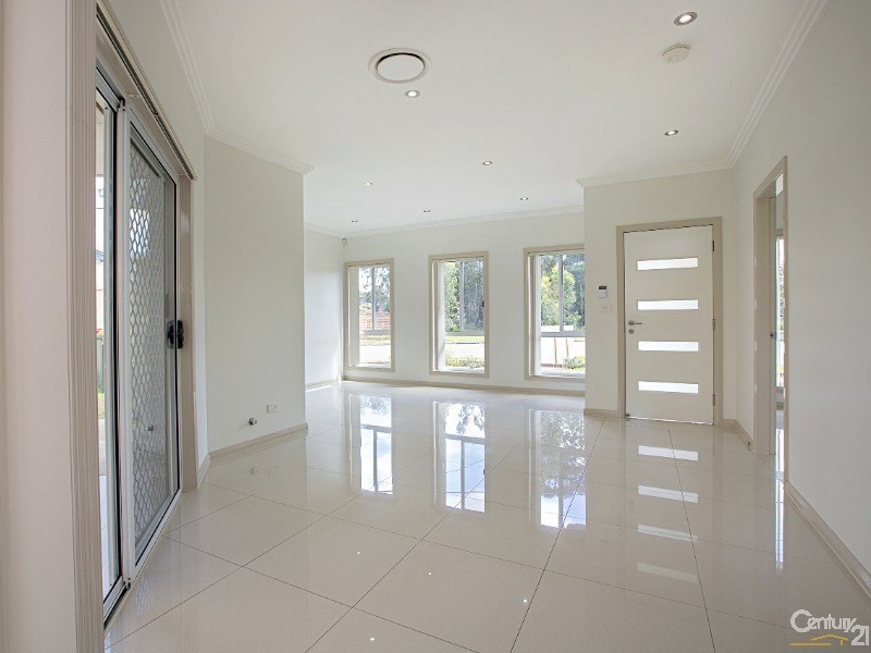 80c Ferngrove Road, Canley Heights NSW 2166