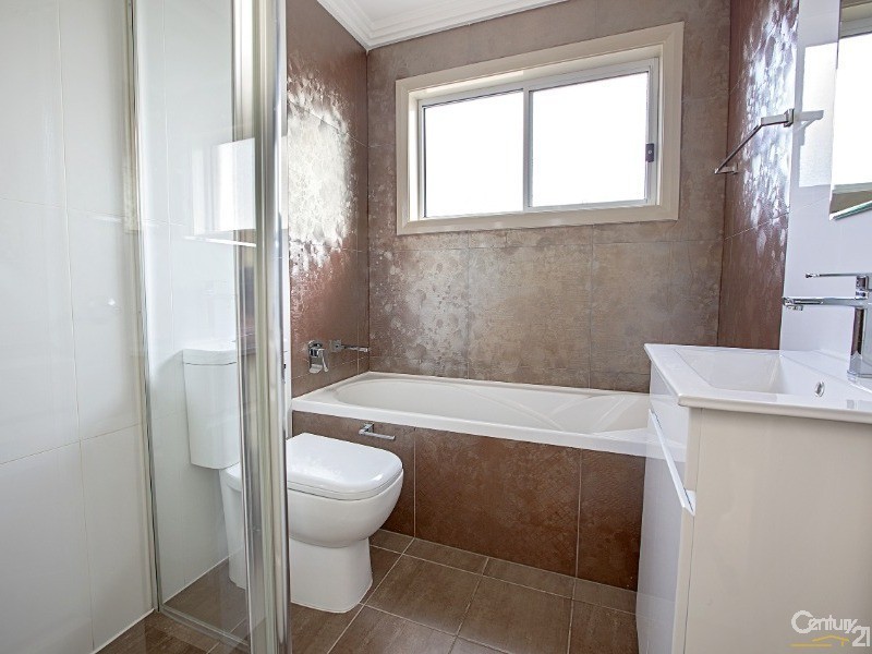 80c Ferngrove Road, Canley Heights NSW 2166