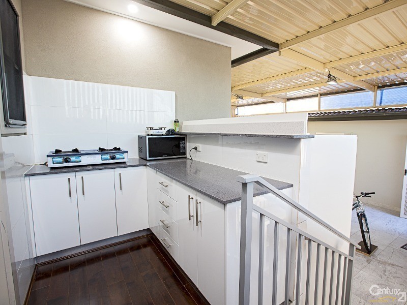 51 Belmore St, Fairfield East NSW 2165