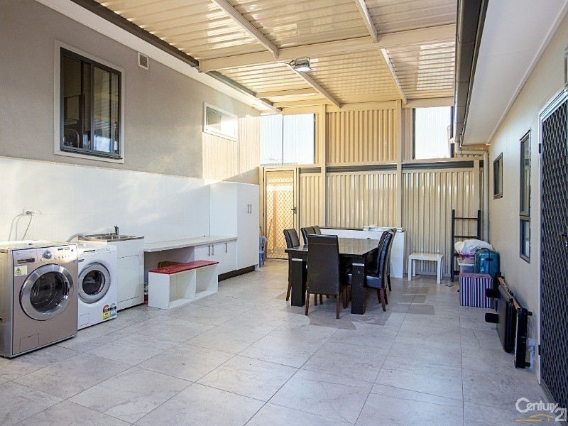 51 Belmore St, Fairfield East NSW 2165