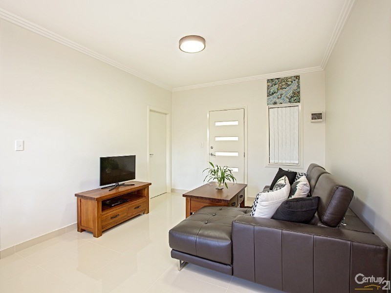 51 Belmore St, Fairfield East NSW 2165