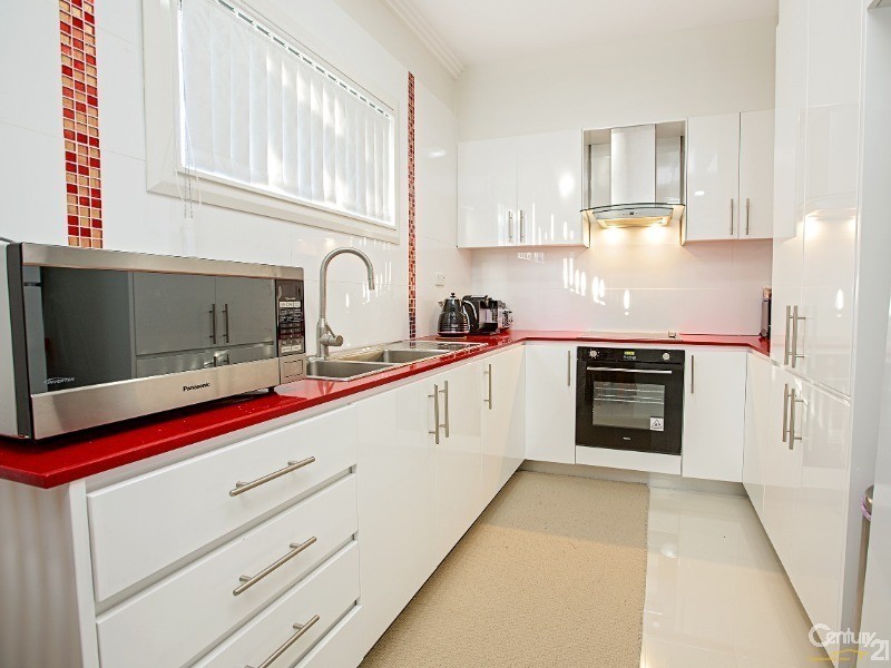 51 Belmore St, Fairfield East NSW 2165