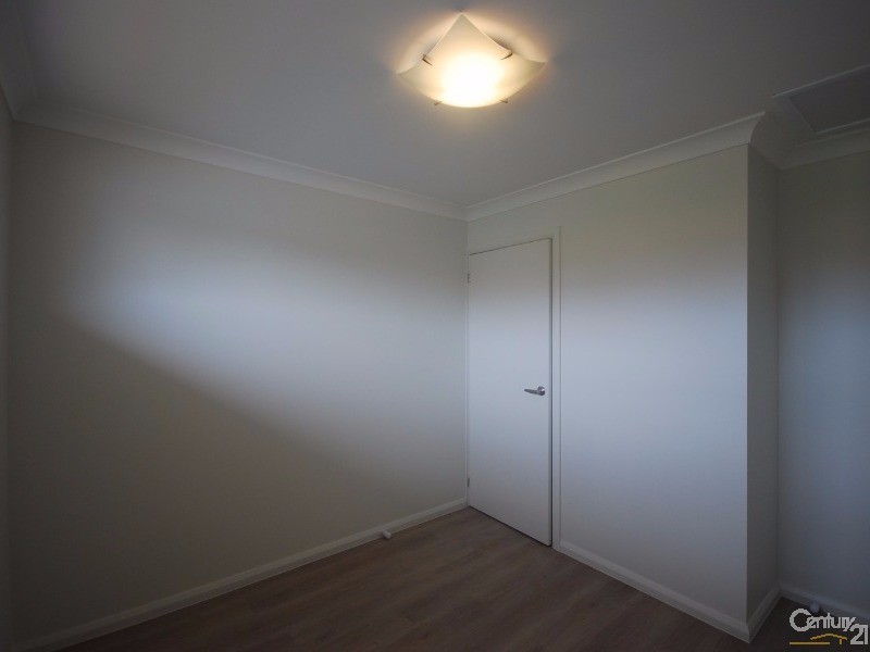 Edensor Park NSW 2176