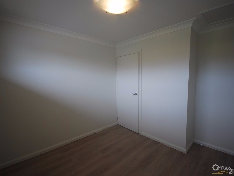 Edensor Park NSW 2176