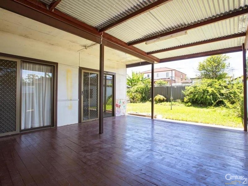 9 Margaret Street, Fairfield NSW 2165