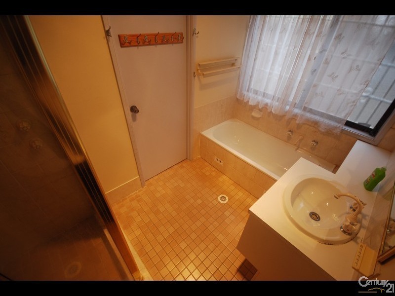 Fairfield West NSW 2165