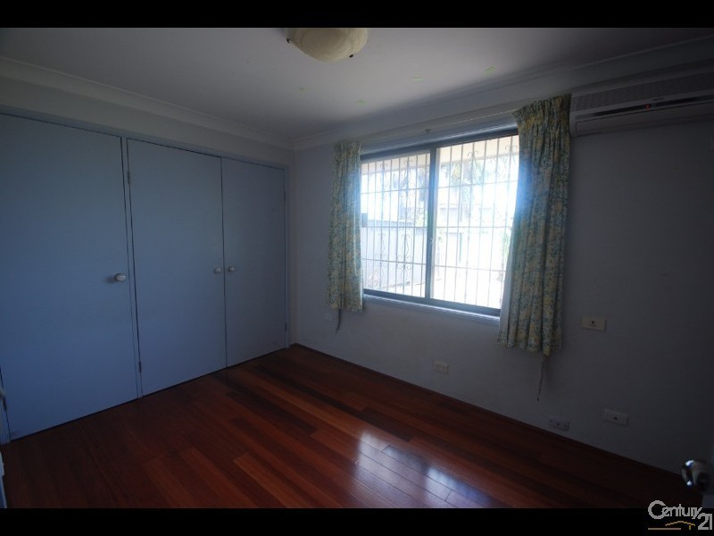 Fairfield West NSW 2165