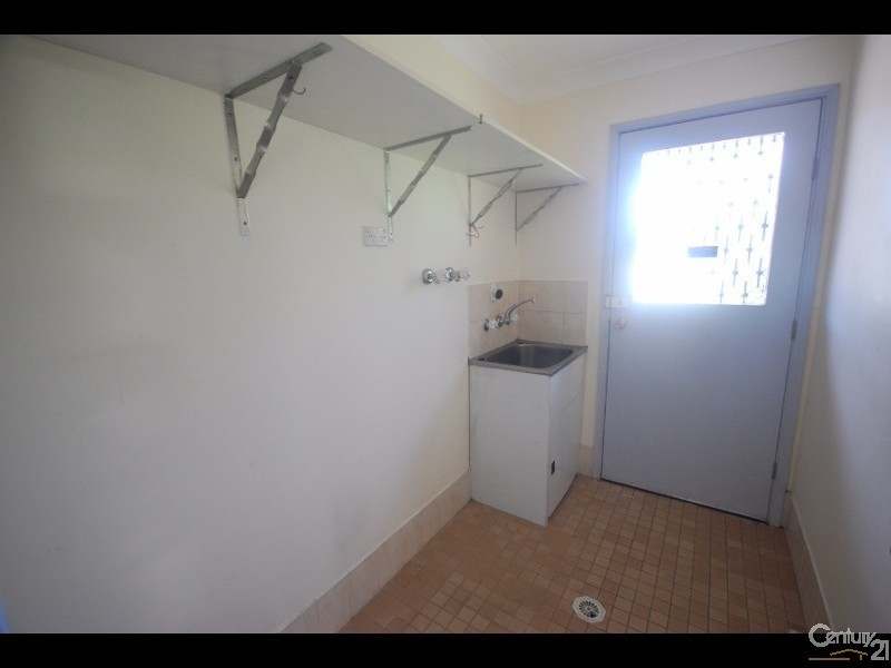 Fairfield West NSW 2165