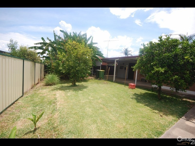 Fairfield West NSW 2165