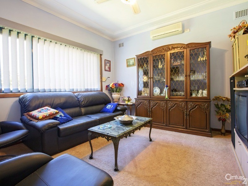 40 Peel Street, Canley Heights NSW 2166