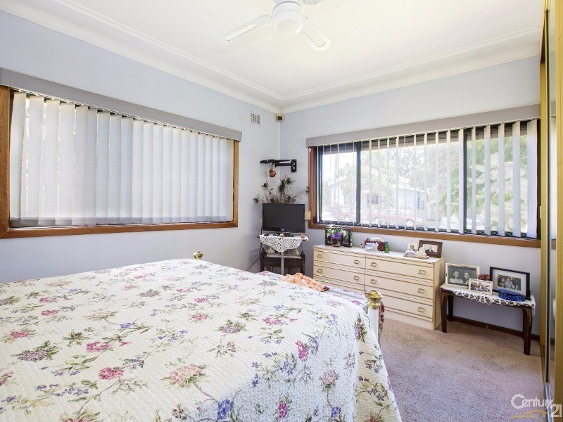 40 Peel Street, Canley Heights NSW 2166