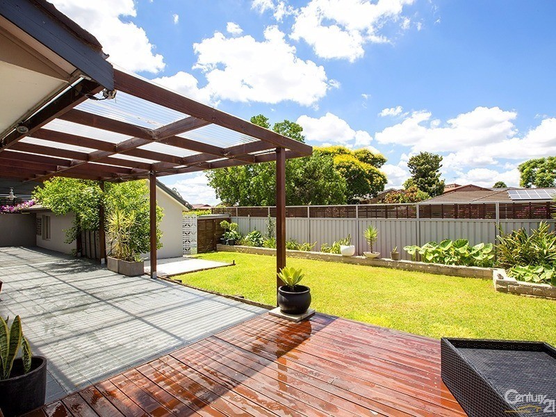 1 Seppelt Place, Edensor Park NSW 2176