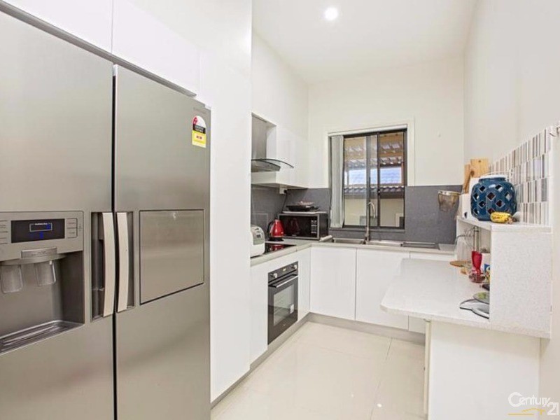 Fairfield East NSW 2165