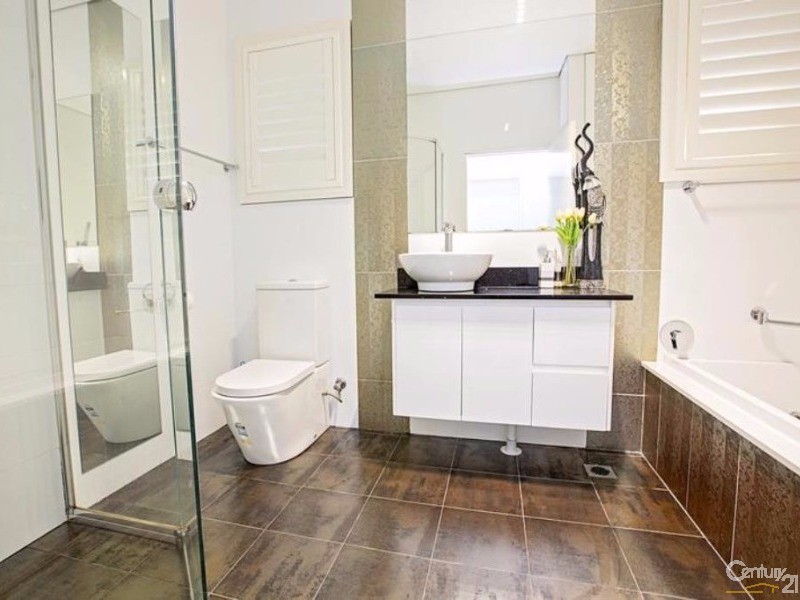 Fairfield East NSW 2165