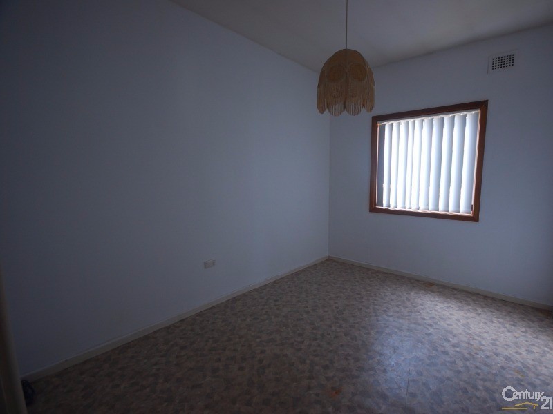 Fairfield East NSW 2165