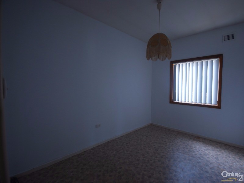 Fairfield East NSW 2165