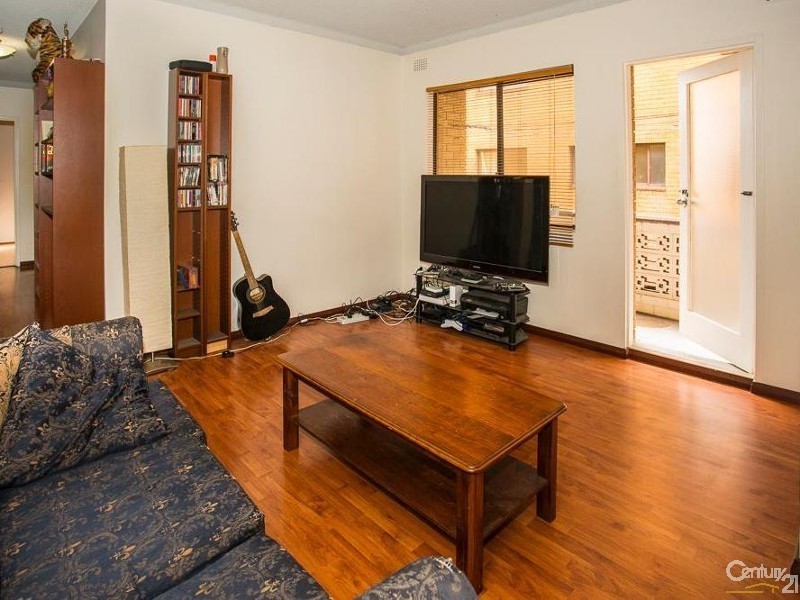 2/77  Harris Street, Fairfield NSW 2165