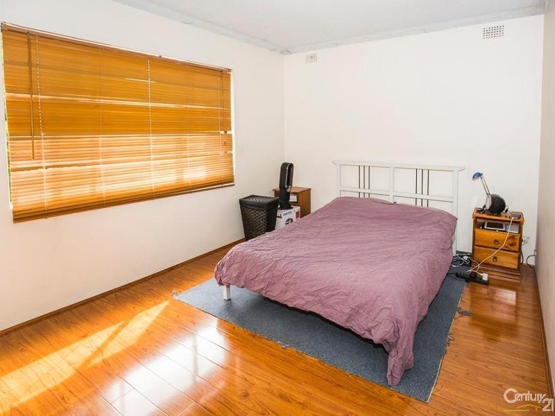 2/77  Harris Street, Fairfield NSW 2165