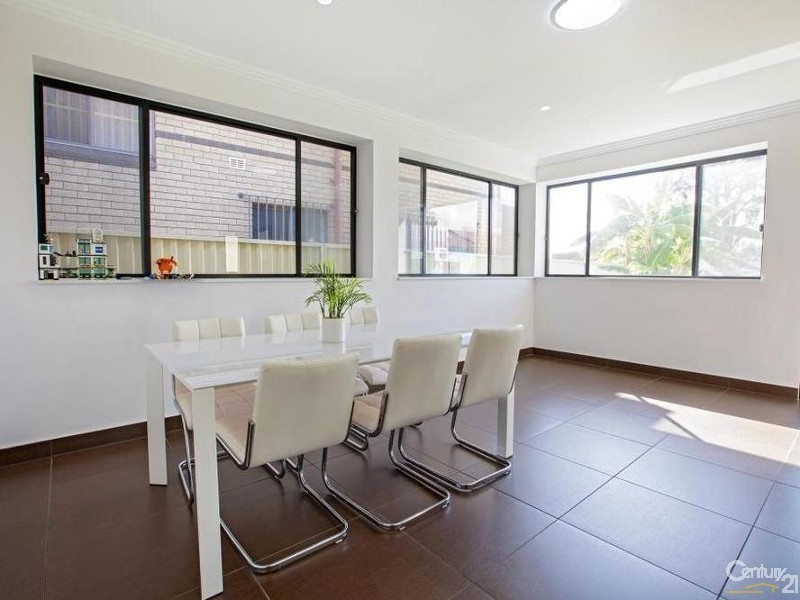 30  Peel Street, Canley Heights NSW 2166