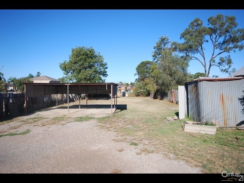 Fairfield NSW 2165