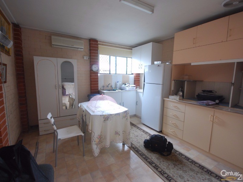 Fairfield West NSW 2165