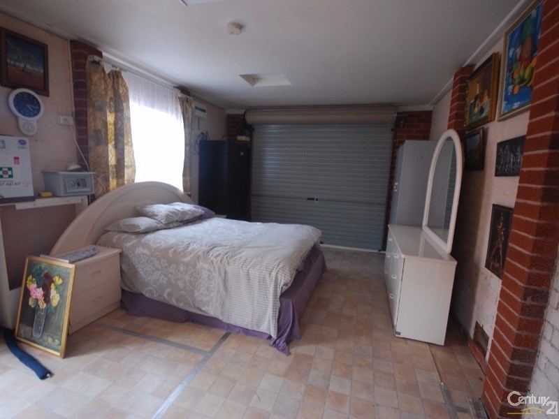 Fairfield West NSW 2165