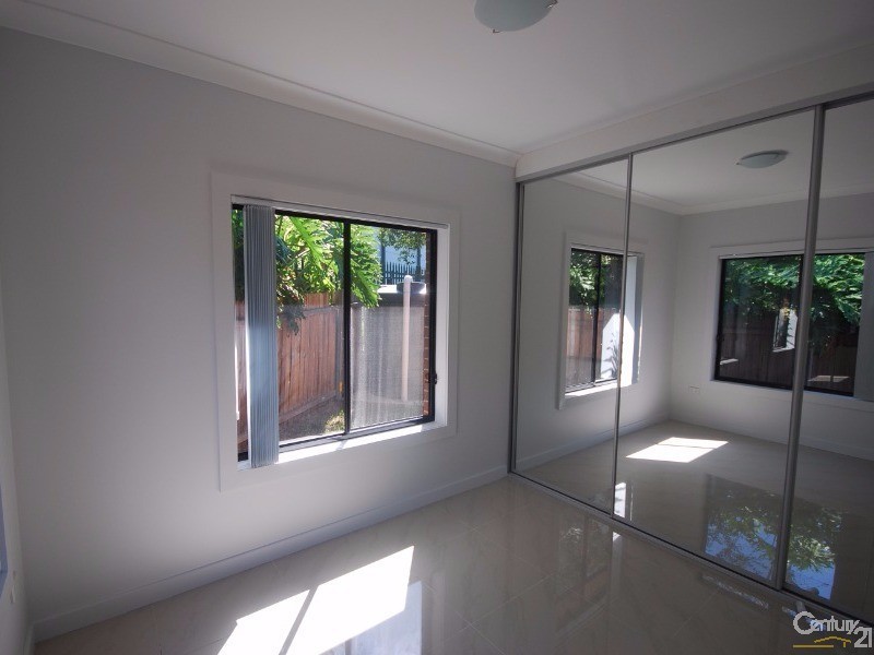 Fairfield West NSW 2165