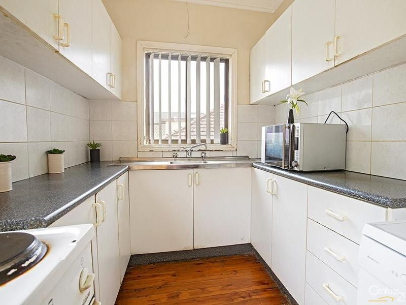 46 Waterside Crescent, Carramar NSW 2163