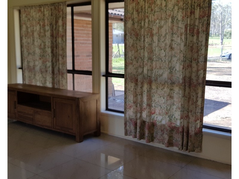 15a Findley Rd, Bringelly NSW 2556